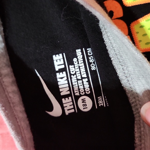 NWOT Nike Kids Black and Gray Long Sleeve Shirt - Picture 2 of 2